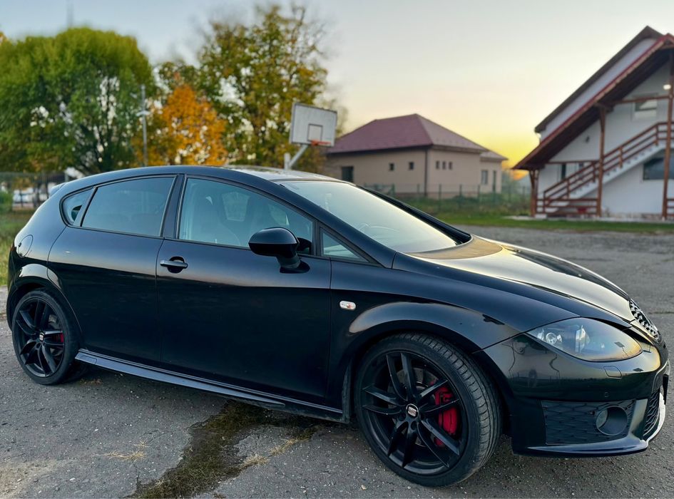 SEAT Leon 2011 — imagine 4