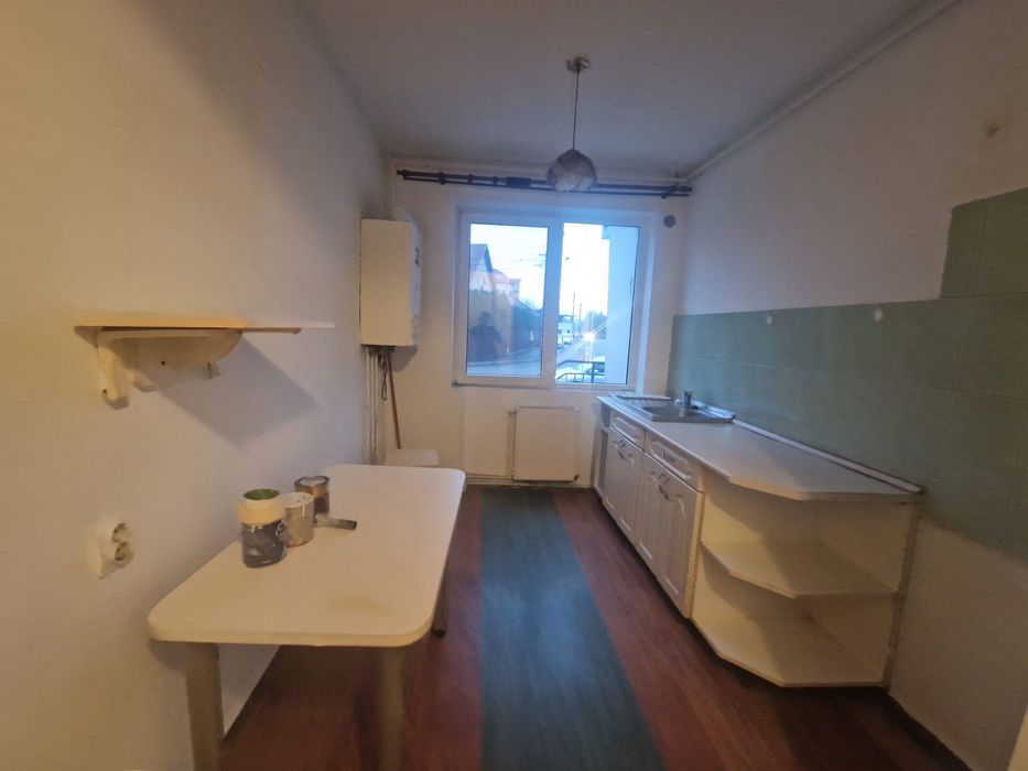 Vand apartamebt cu 2 camere