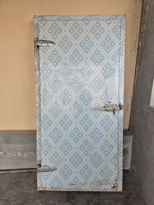 Xaladenik eshigi