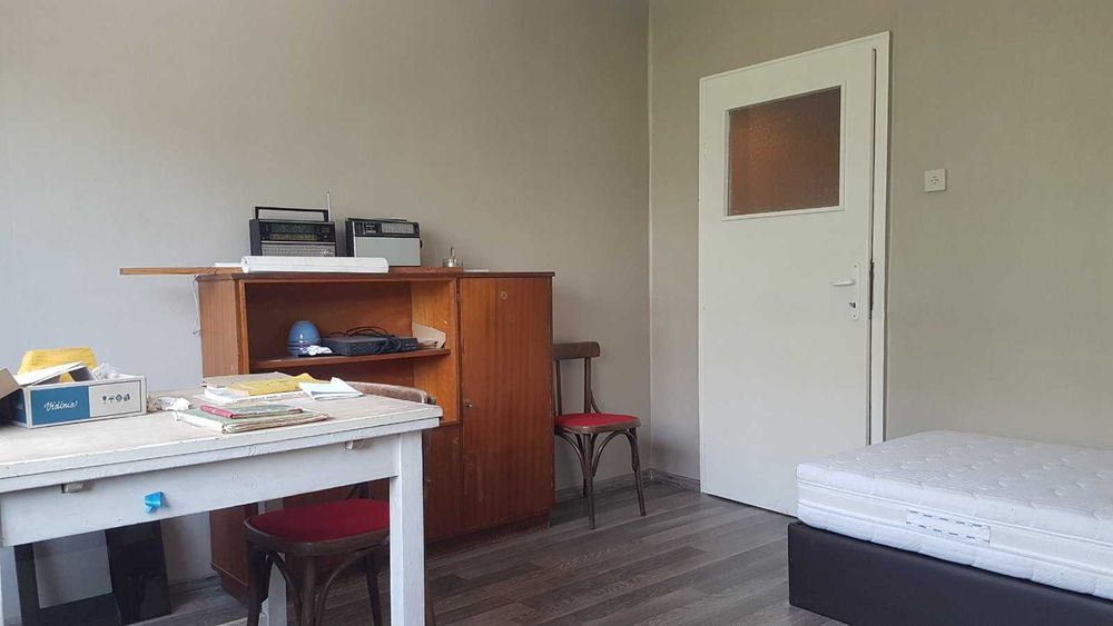 Продава се Четиристаен апартамент в Варна, Цветен квартал - 86 кв.м за 1453 €/кв.м - Снимка #13