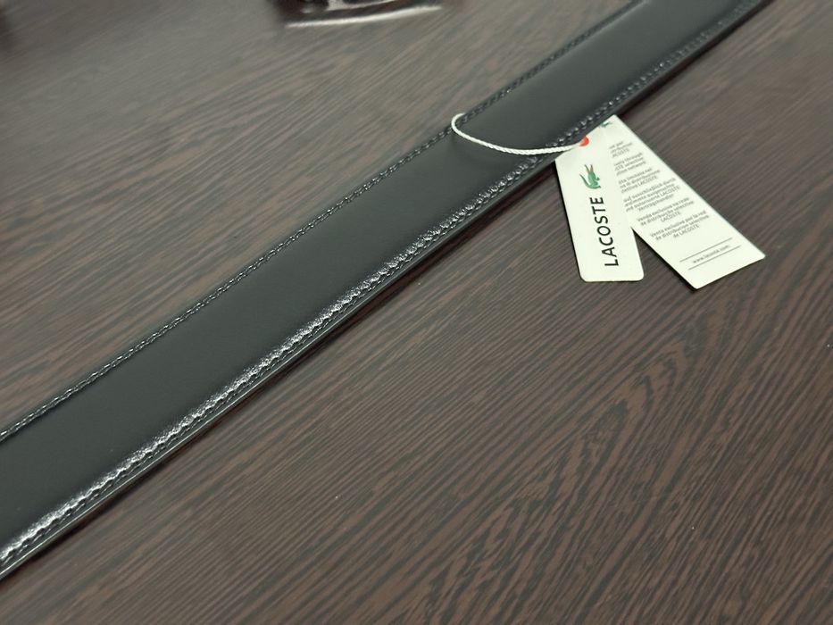 Нов подаръчен комплект портфейл и колан Lacoste от естествена кожа