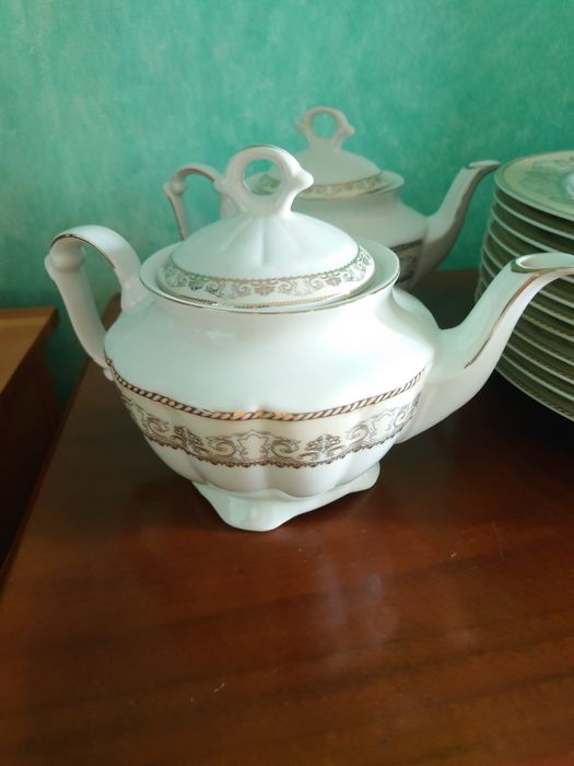 Столовый сервиз , сервиз , чайник