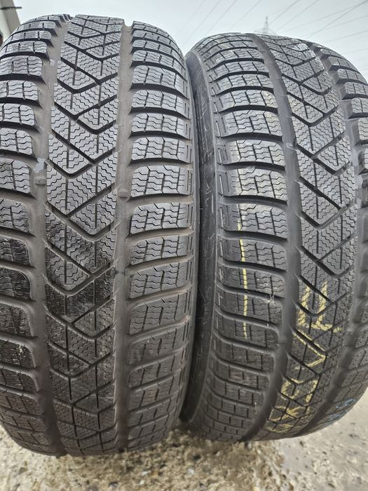 Vând anvelope iarna 225/55/18 225/55r18 PIRELLI
