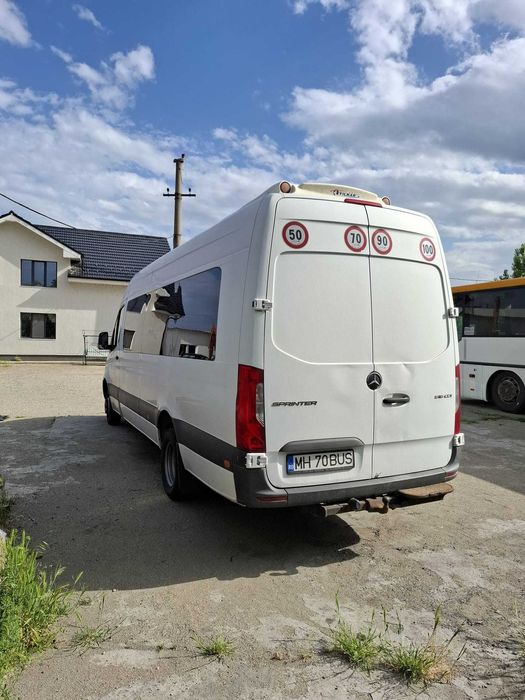 Microbuz Mercedes Sprinter 20 locuri