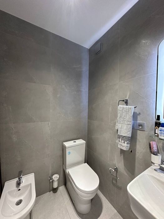 Продается Шикарная Квартира  Мирзо Улукбек район Эко базар 3/3/4