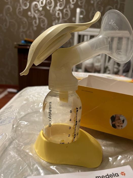 Молокоотсос Medela Harmony