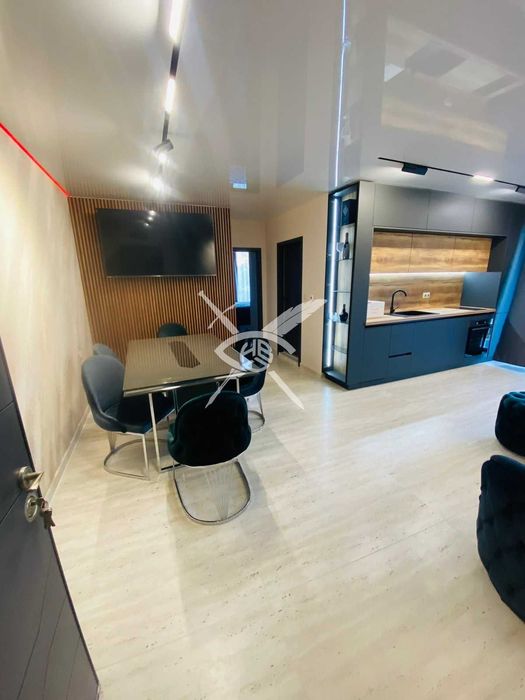 Продава се Тристаен апартамент в Обзор - 141 кв.м за 2157 €/кв.м - Снимка #1