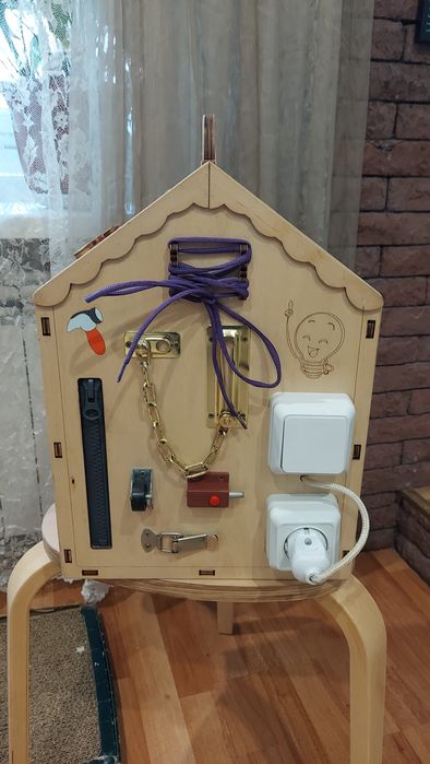 Продам бизи домик.