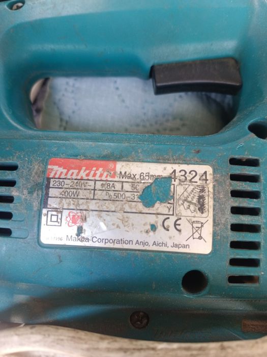 Продам лобзик макита