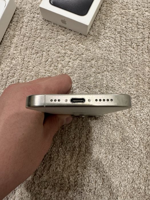 Продам Iphone 15 pro 512GB