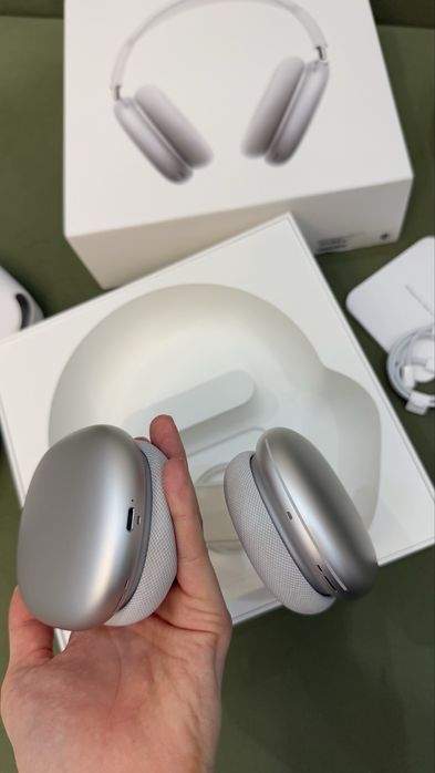 Airpods max