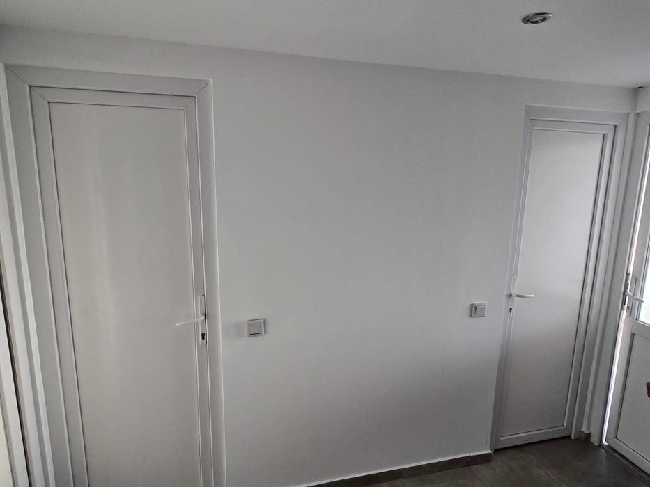 Închiriez hală industrială