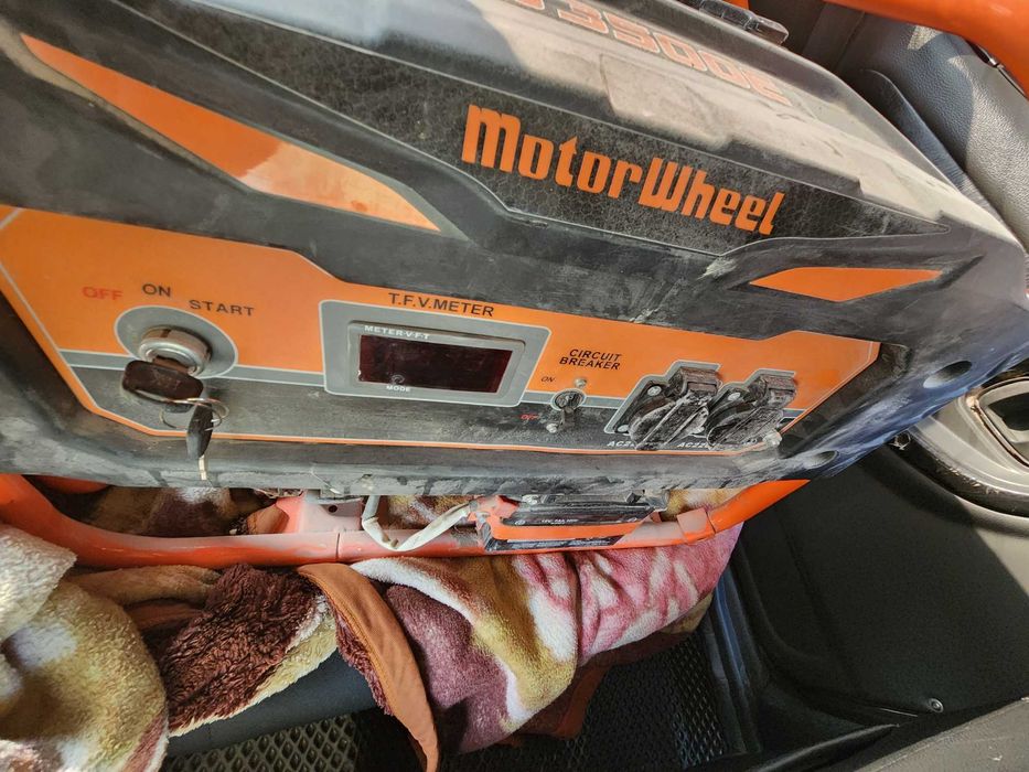 Generator сотилади