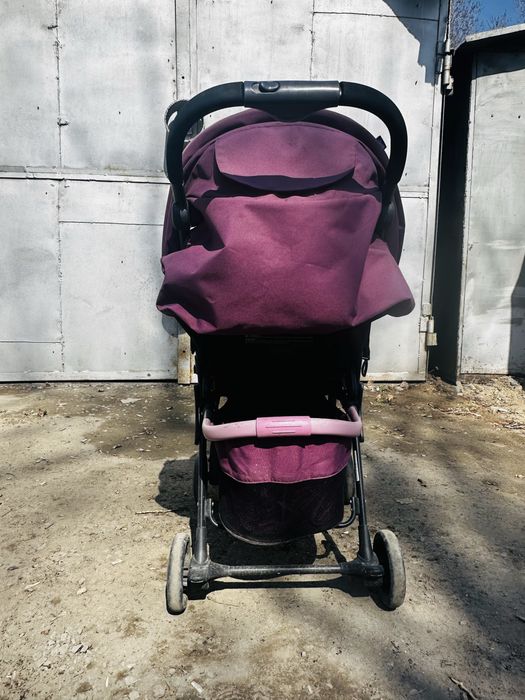 Продам коляску Чико