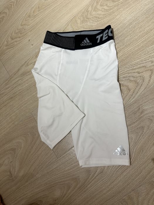 Тениссные шорты на мальчика 10-12 лет