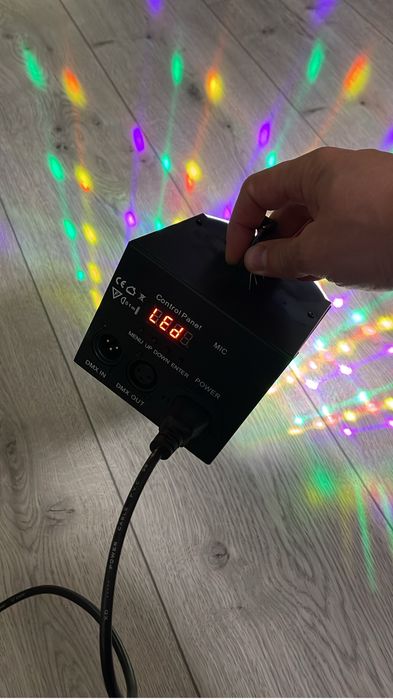 Proiector lumini pentru petreceri