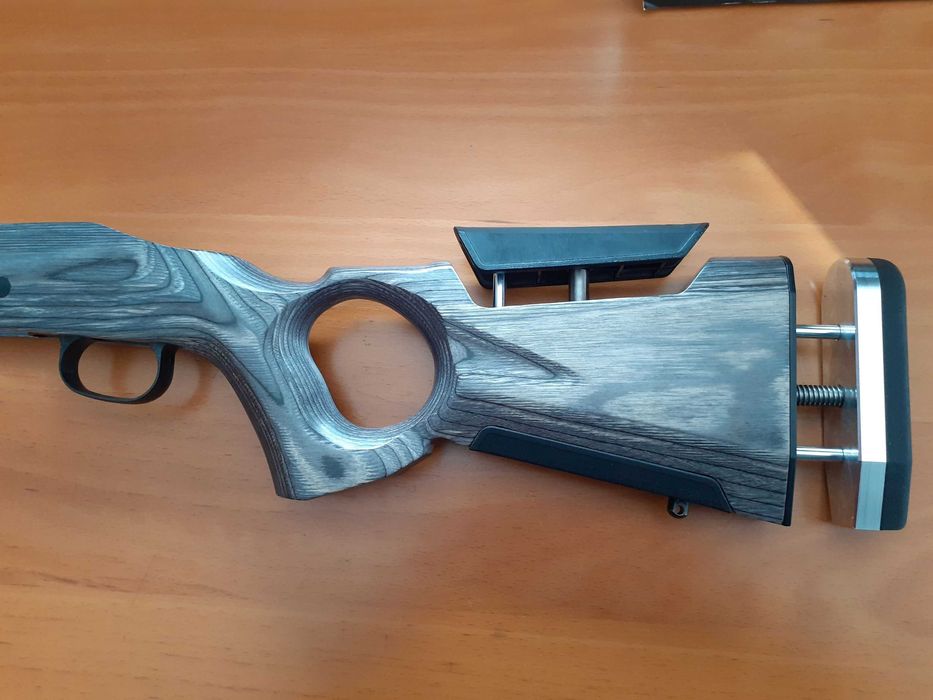 Pat Boyds At-One Thumbhole pentru Savage Axis Long Action