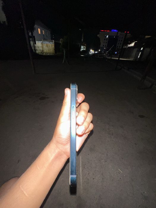 продается Apple Iphone 13
