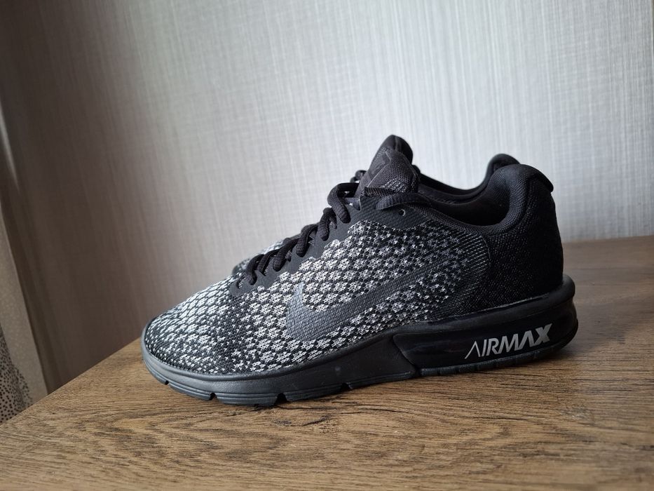 Nike air max маратонки 40 номер.