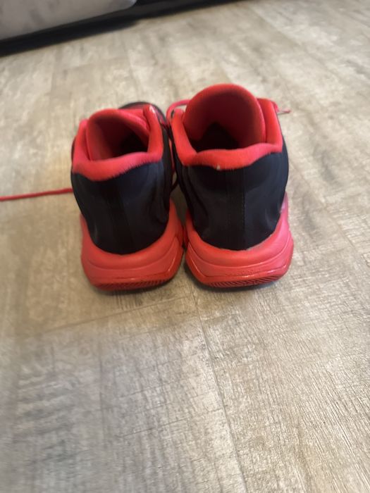 Giannis immortality 3 rosu si negru , papuci nike