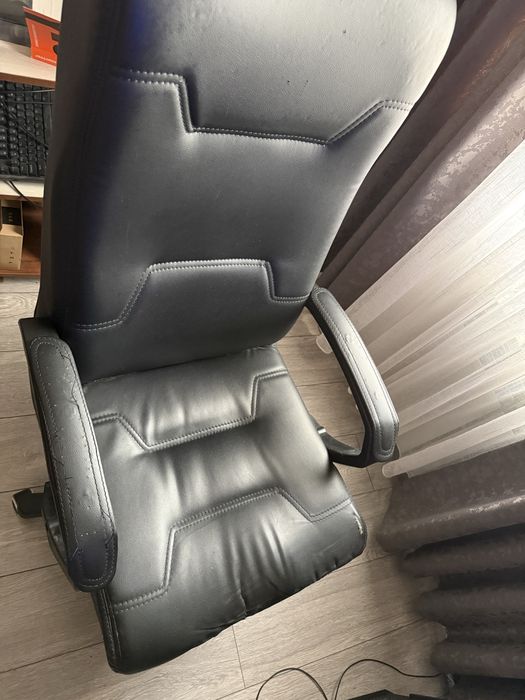 ПРОДАМ Офисное кресло