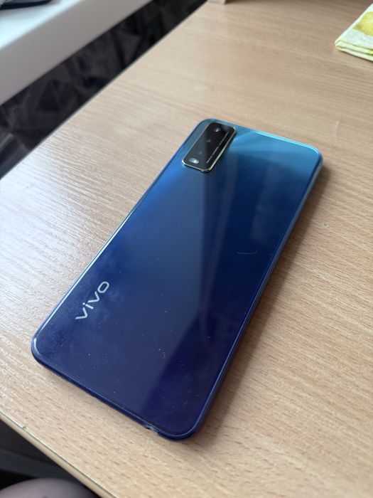 Продам телефон б/у