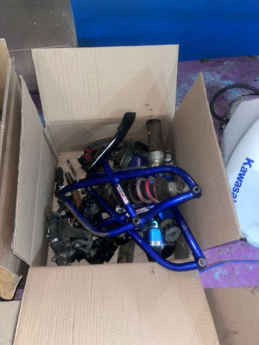 Запчасти Kawasaki ZZR400 (2)