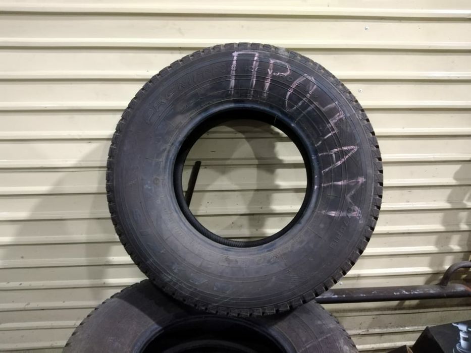 Продам шины 1 месяц котал