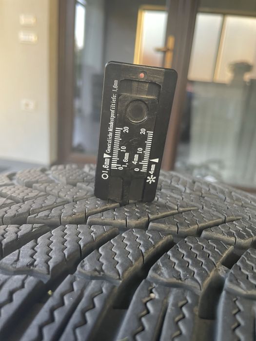 Anvelope iarna 235/55 R19 Bridgestone Blizzak LM005