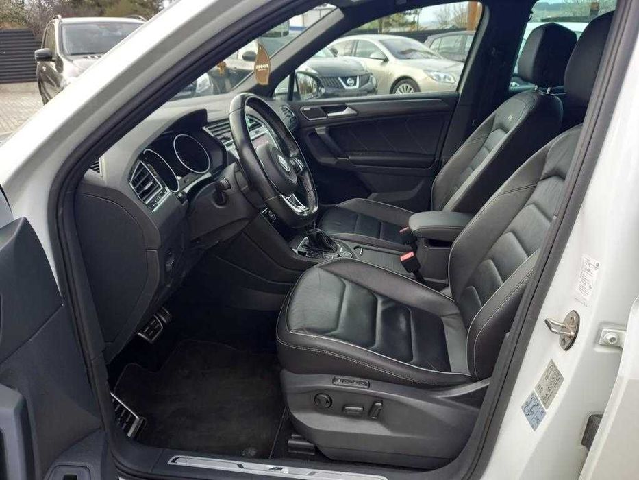 URGENT! Vw Tiguan 2.0 TDI DPF DSG R - line 2018 ,4motion Highline 240