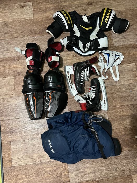 Продаю хоокейную форму