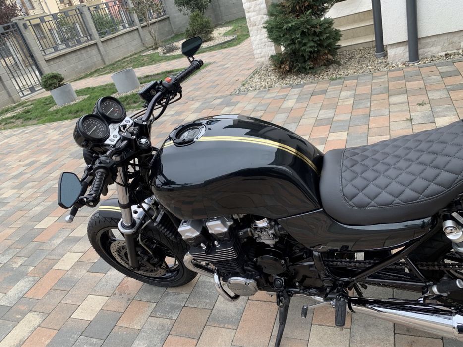 Honda CB750 Seven Fifty custom cafe racer