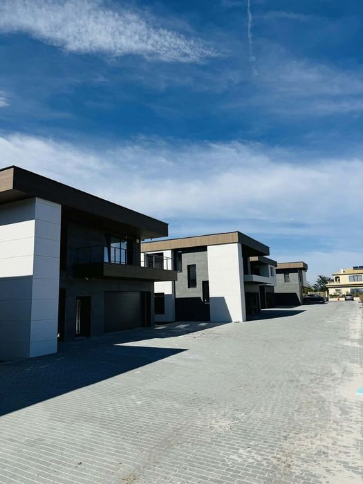 Продава се Къща в Бургас, Сарафово - 400 кв.м за 1200 €/кв.м - Снимка #8