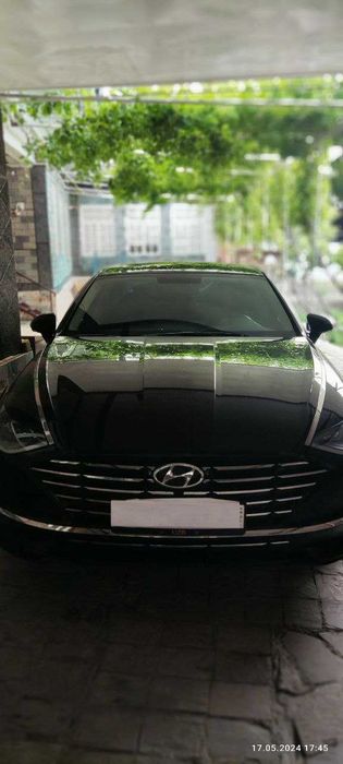 2021 -yil Hyundai Sanata avto mashinasi sotiladi.