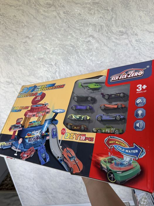 Игрушечные машинки