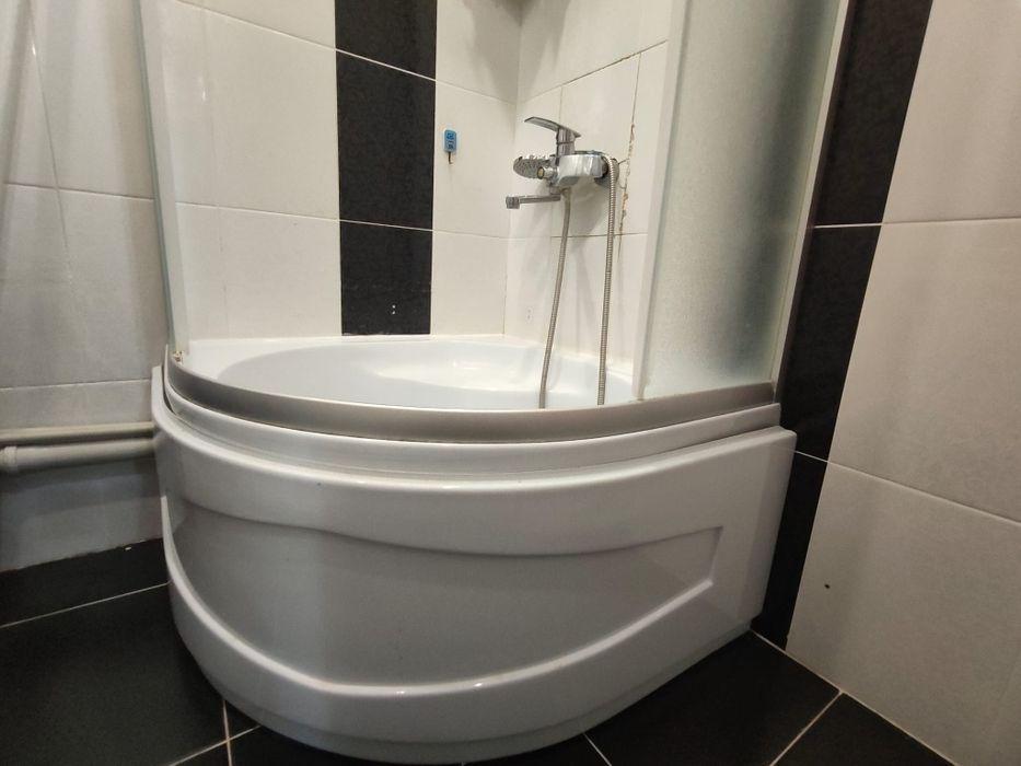 Душевая кабина с глубоким поддоном