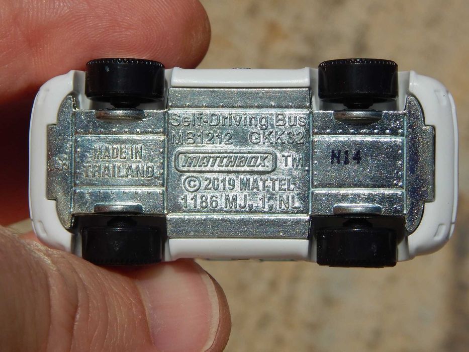 Macheta autobuz electric autonom Self Driving Bus Matchbox cu ambalaj
