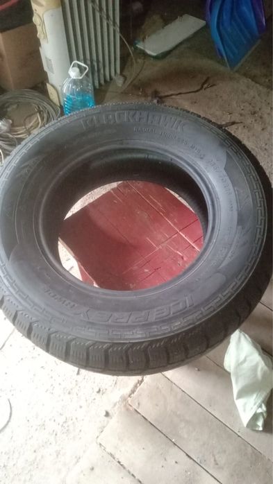 Продам зимние шины Blackhawk HW06