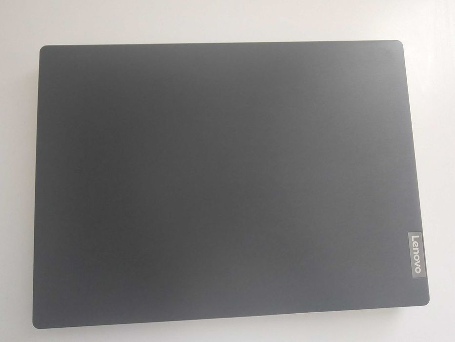 Laptop Lenovo V14-IIL