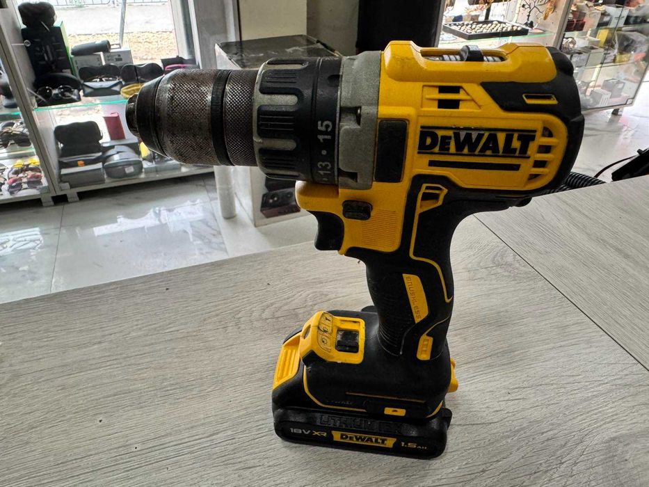 Акумулаторен винтоверт DEWALT DCD791 + 1 бр. батерия 18v 1.5 Ah