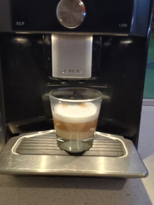 Кафемашина Siemens eq9 s300.
