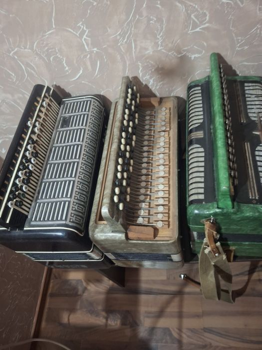 Продам баяны Российские