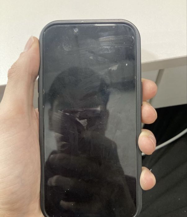 iPhone 13 в идеальном состоянии