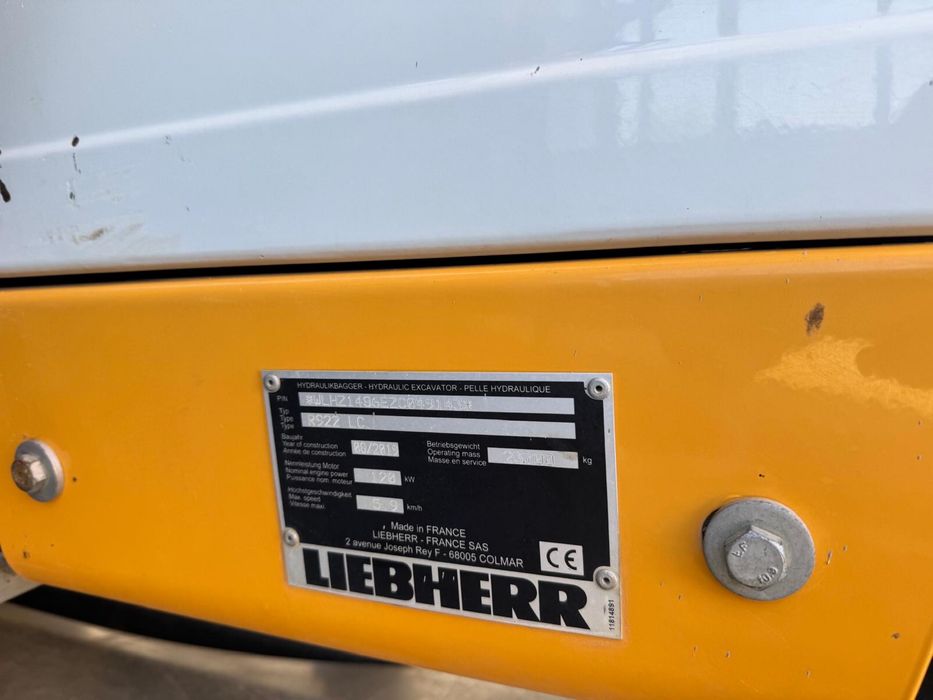 Excavator Liebherr 922