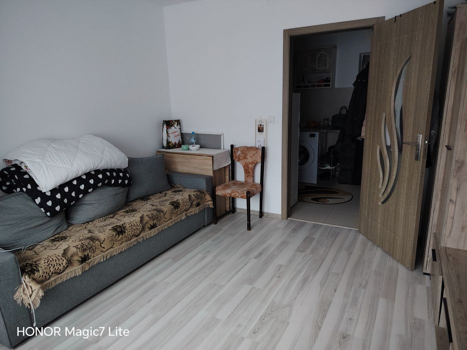 Vând garsonieră – zona Narcisa, strada Neptun