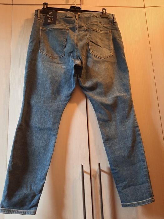 Продам мужские джинсы!