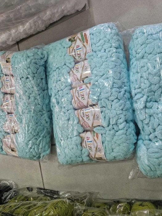 Продавам прежда ALIZE PUFFY на пакет