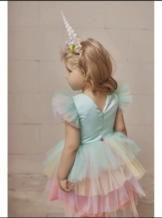 Платье праздничное