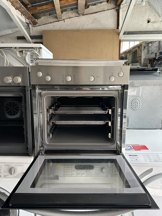 Печка +гаранция 1 година. MIELE, Конвекция. Керамичен плот. Безплатна доставка за София
