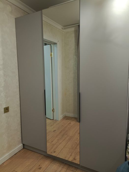 Продам шкаф комнатный